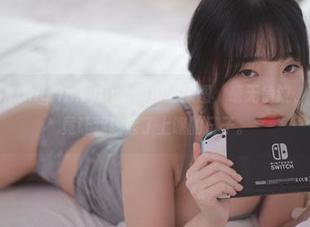 然后我看到Kang Inkyung的校服原图，毫无争议，作品的魔力竟让我想起了上课的日子。